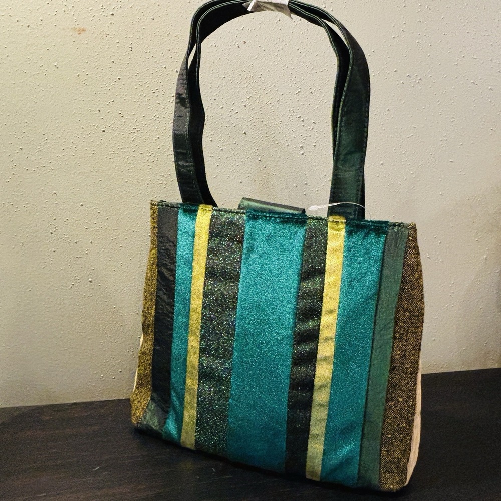 NWT Y2K Color Block Vintage Inspired Novelty Green Stripe Textured Purse Handbag